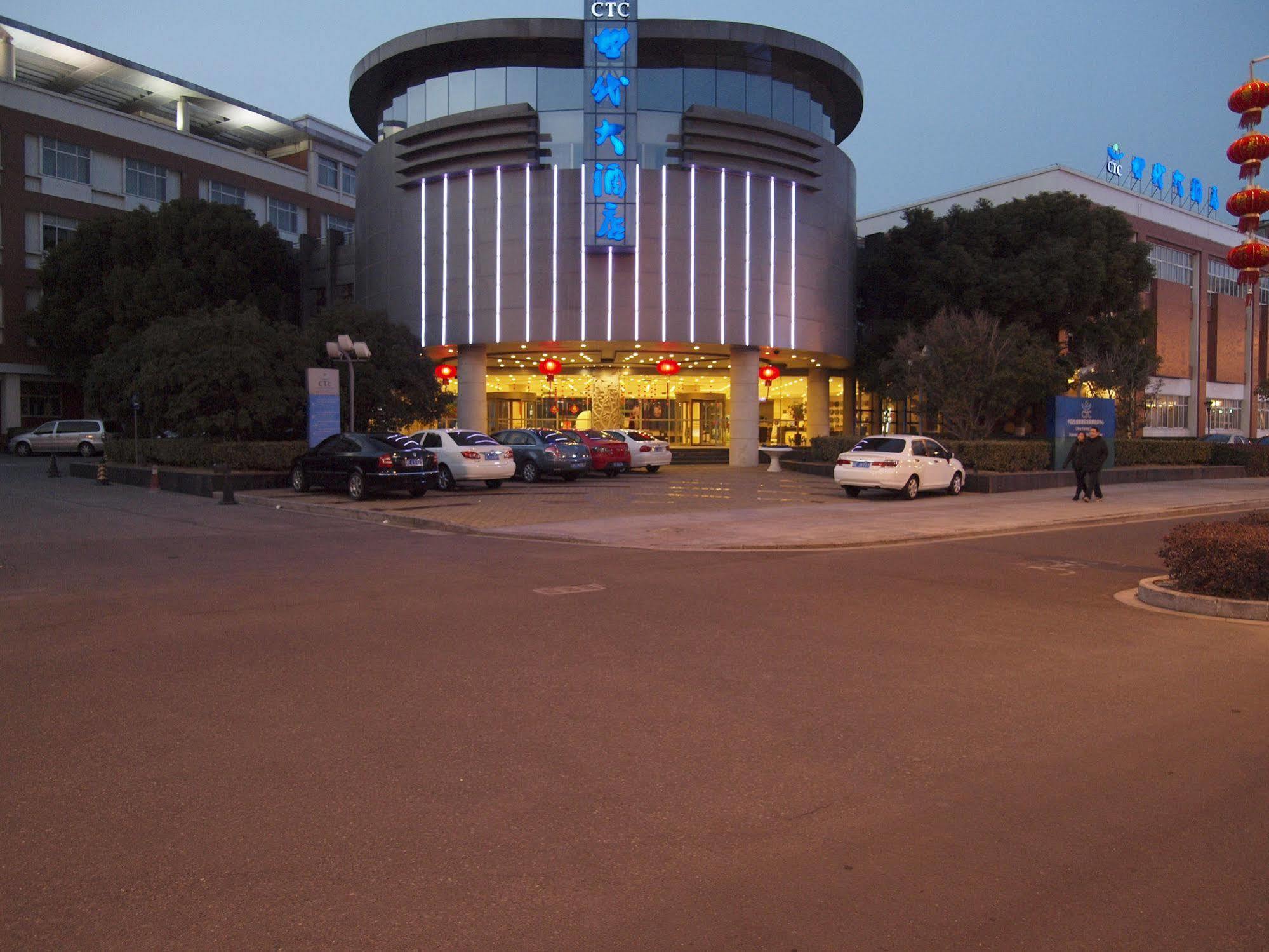 Century Hotel Taicang Exteriör bild